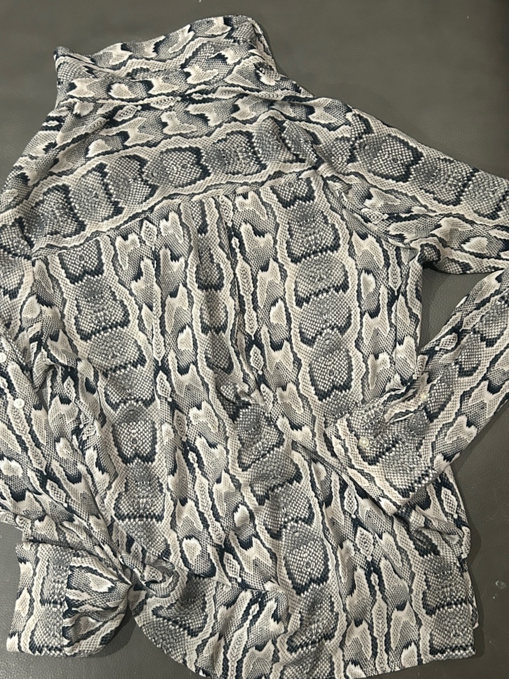 Express Snake-Print Button Down Shirt - Gray & Cream silk like sz M - Picture 4 of 4